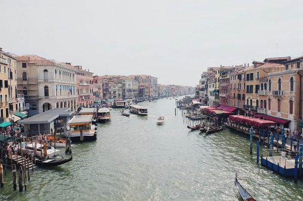 Le Centre Dentaire Anjou propose-t-il des traitements de canal ?